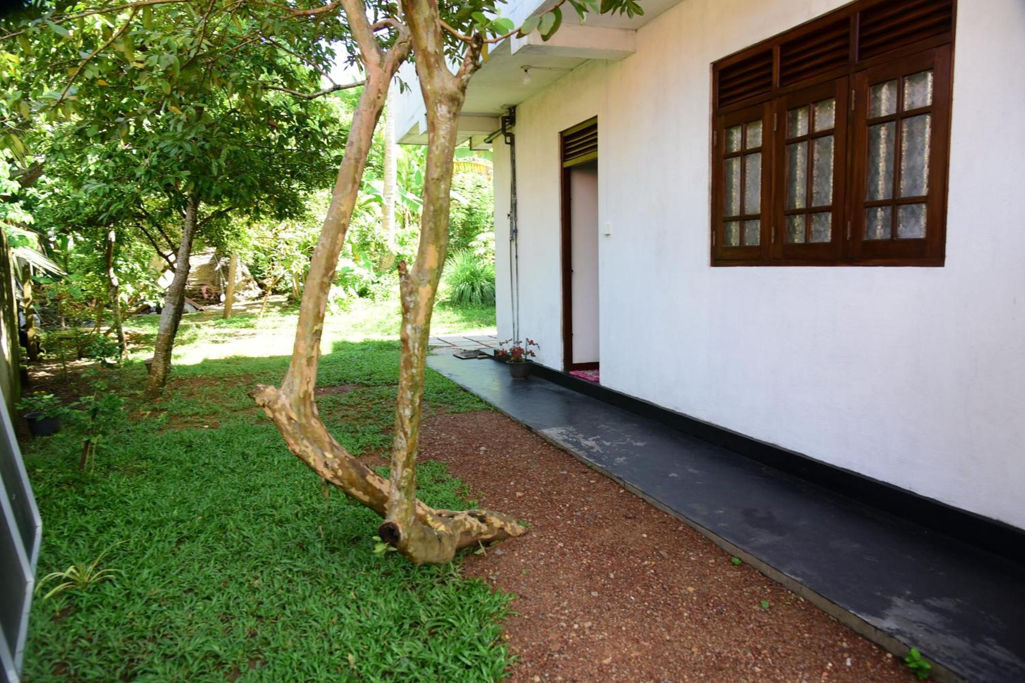 Sun Ground Villa Hikkaduwa Ngoại thất bức ảnh